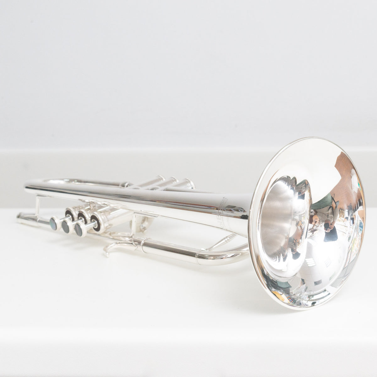 Carol Brass CTR-5050L-YST-Bb-SP Bb-Trompete versilbert mit Goldmessing-Mundrohr