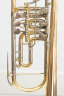 Yamaha YTR-436G B-Drehventil-Trompete – Präzision & Wärme in deutscher Bauweise